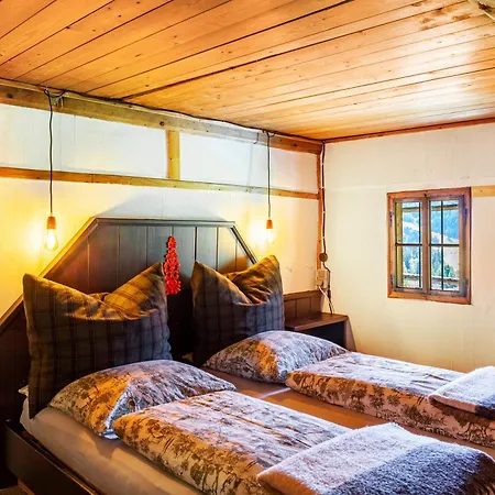 Kastnhaeusl Urige Huette *